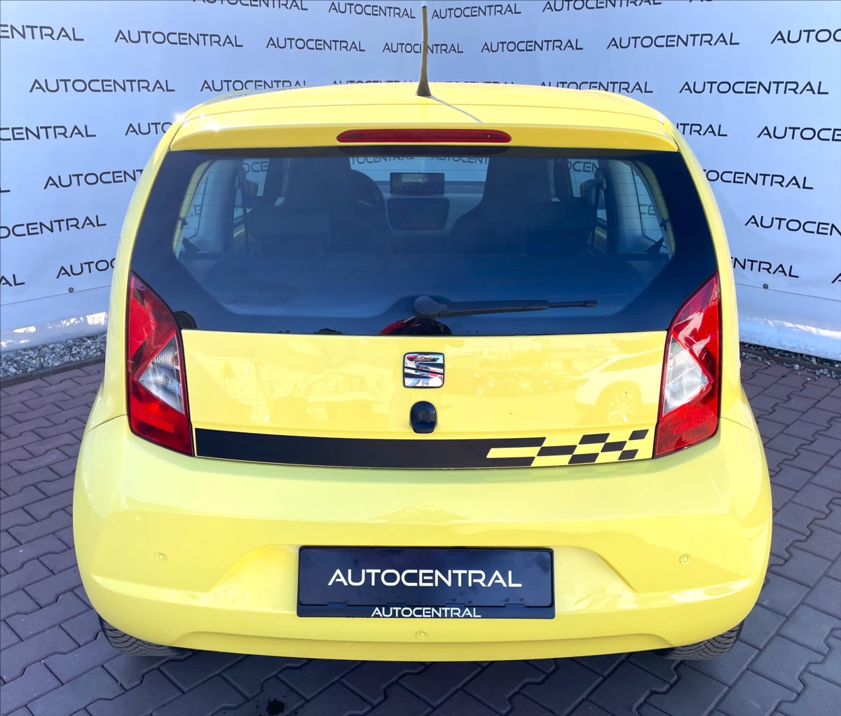 seat-mii-1-0-mpi-44kw-applecar-android-auto-po-servisu - 4