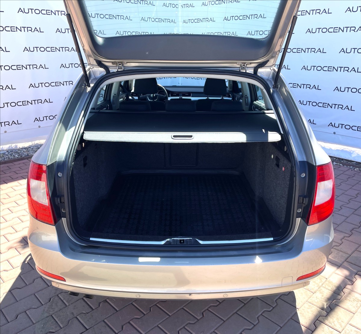 skoda-superb-1-6-tdi-77kw - 9