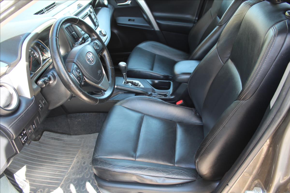toyota-rav4-2-0-vvt-i-111kw-4x4-cr-automat - 6