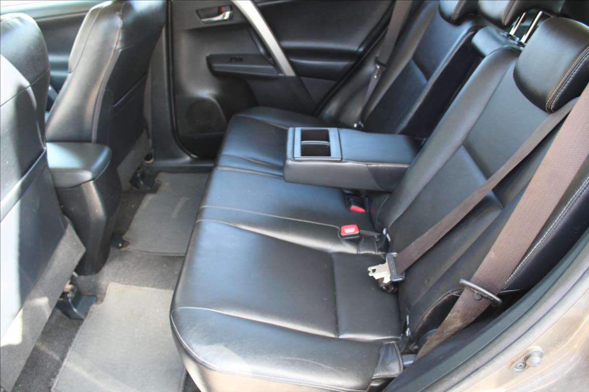 toyota-rav4-2-0-vvt-i-111kw-4x4-cr-automat - 7