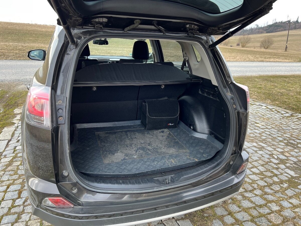 toyota-rav4-2-0-d4d-facelift - 6
