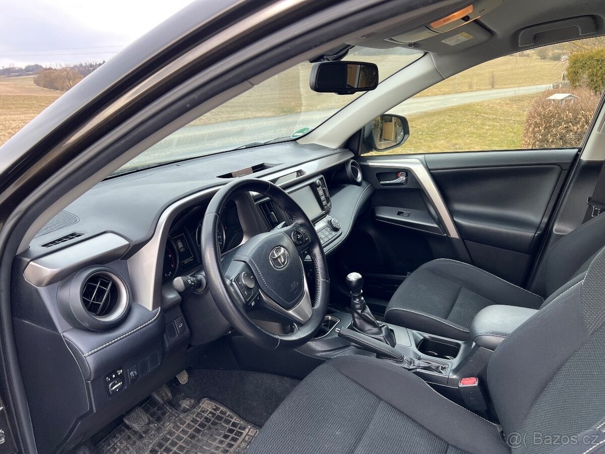 toyota-rav4-2-0-d4d-facelift - 7