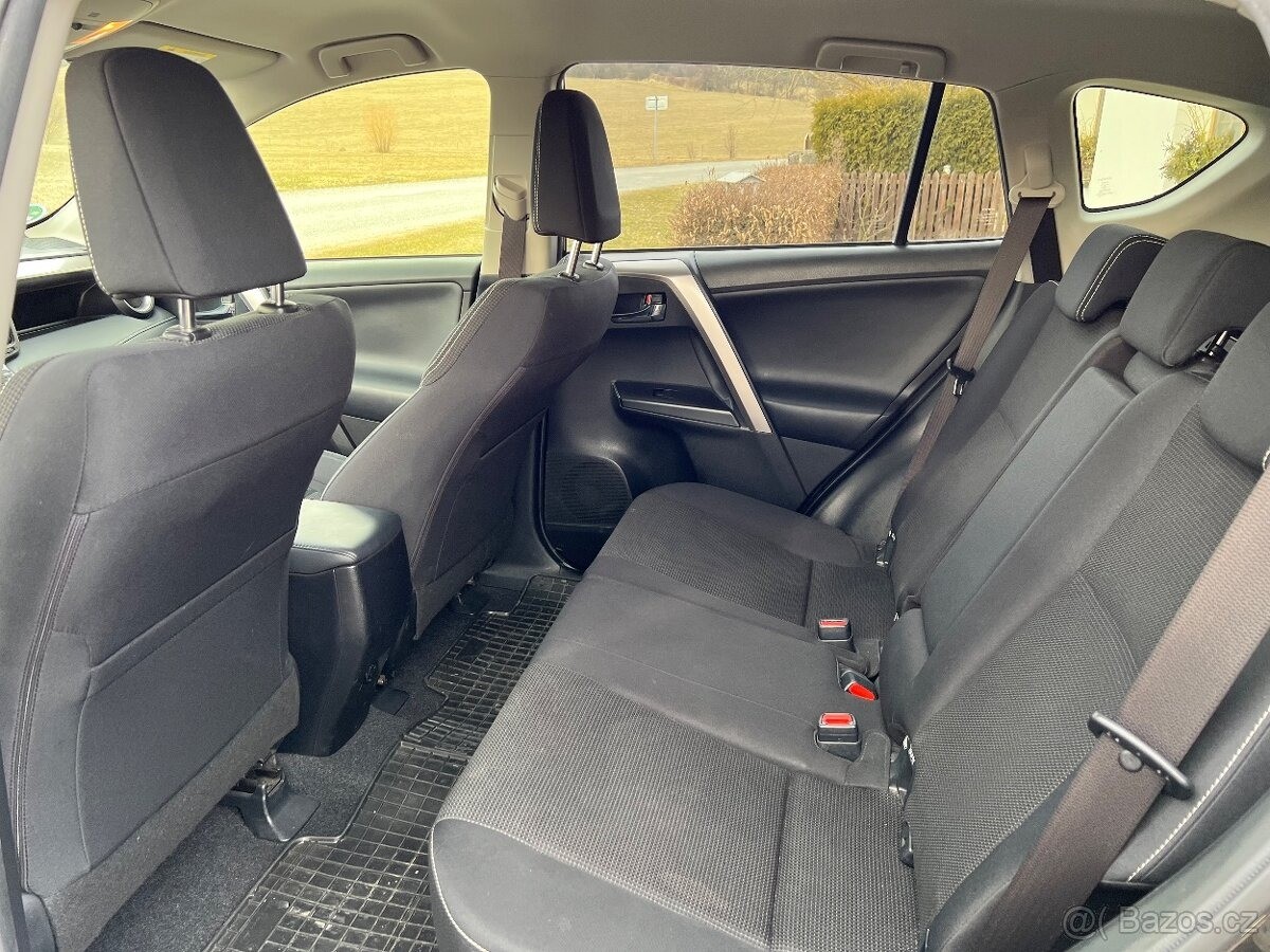 toyota-rav4-2-0-d4d-facelift - 9