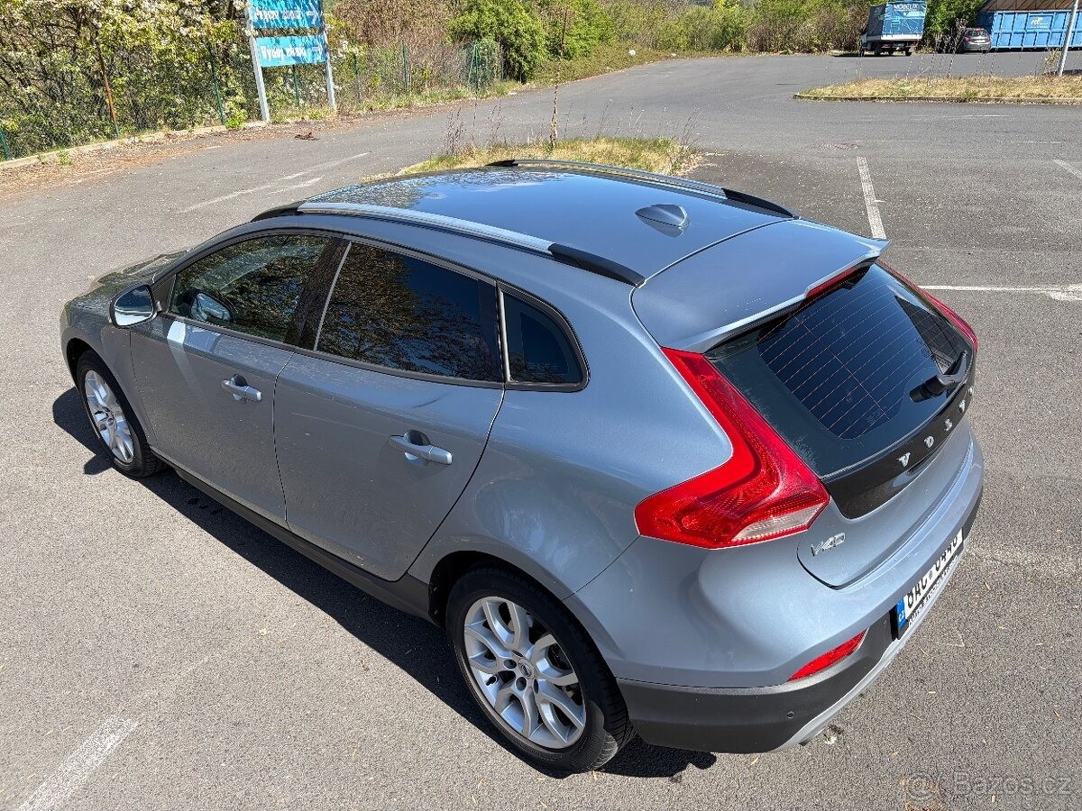 volvo-v40-2-0-d3-110kw-at-nez-top - 3