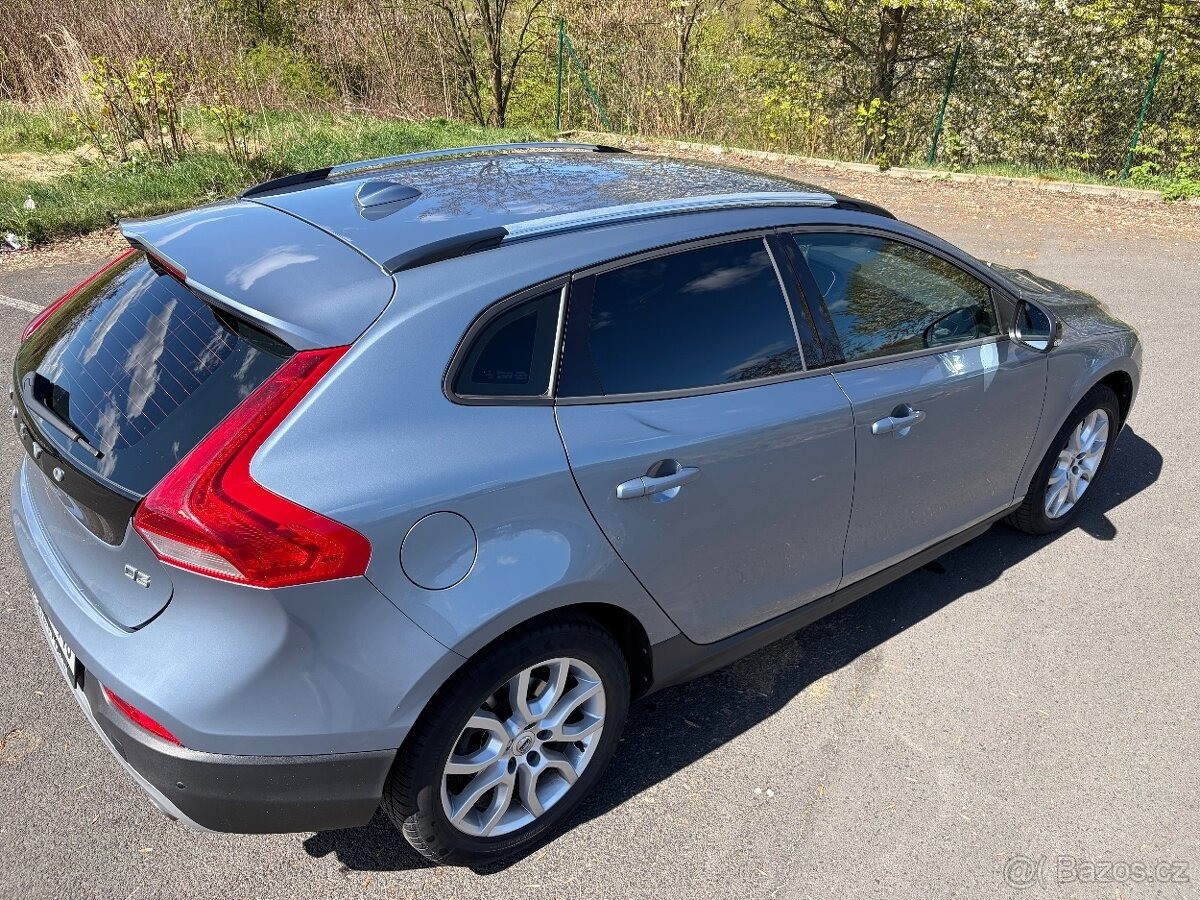 volvo-v40-2-0-d3-110kw-at-nez-top - 5