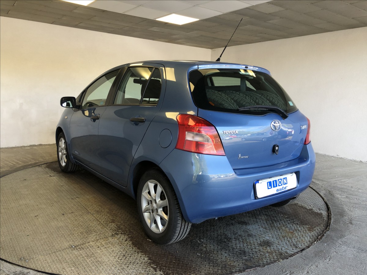 toyota-yaris-1-3-vvt-i - 4