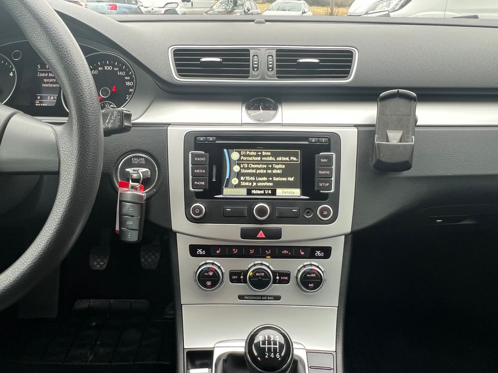 volkswagen-passat-1-6-tdi-77kw-zaruka-servis - 1
