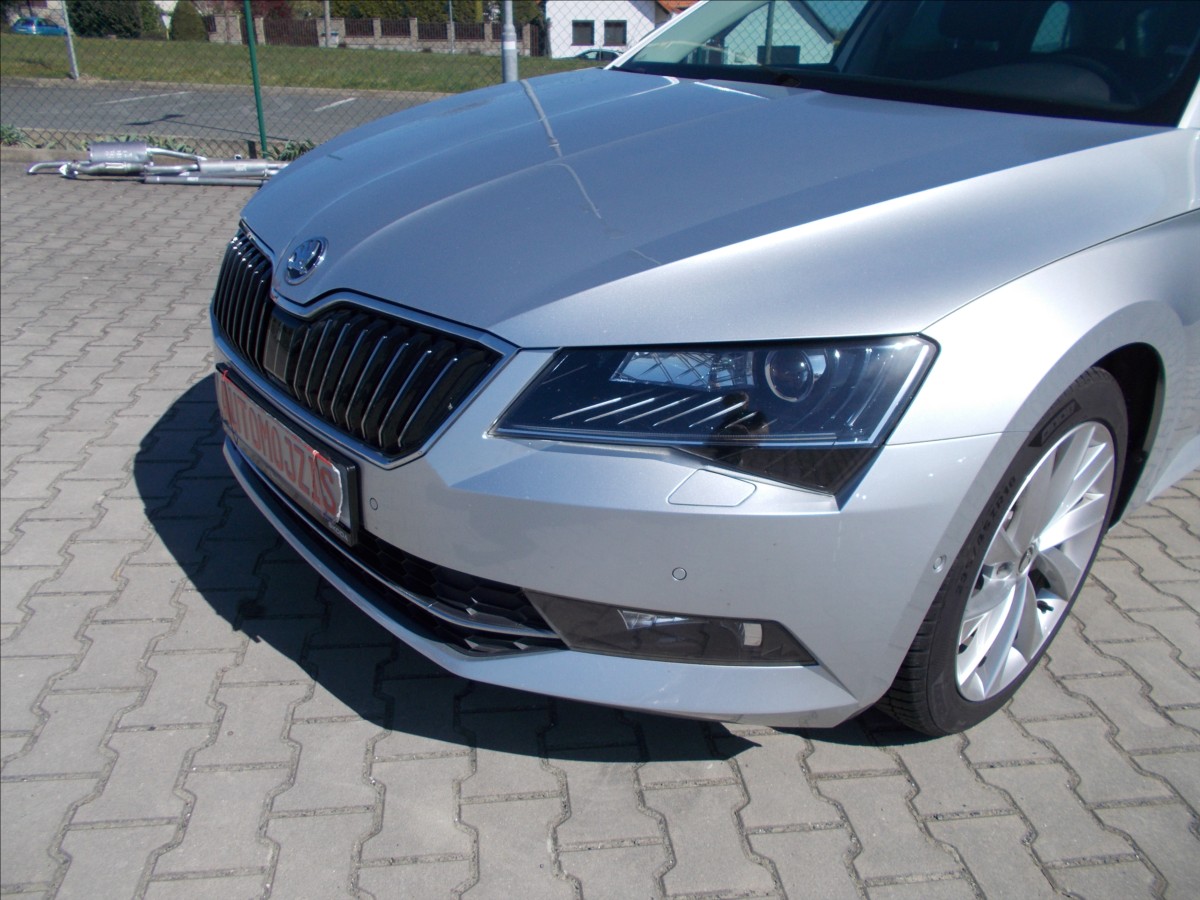 skoda-superb-1-5-tsi-110-kw-led-digiklima-pekne-iii - 6