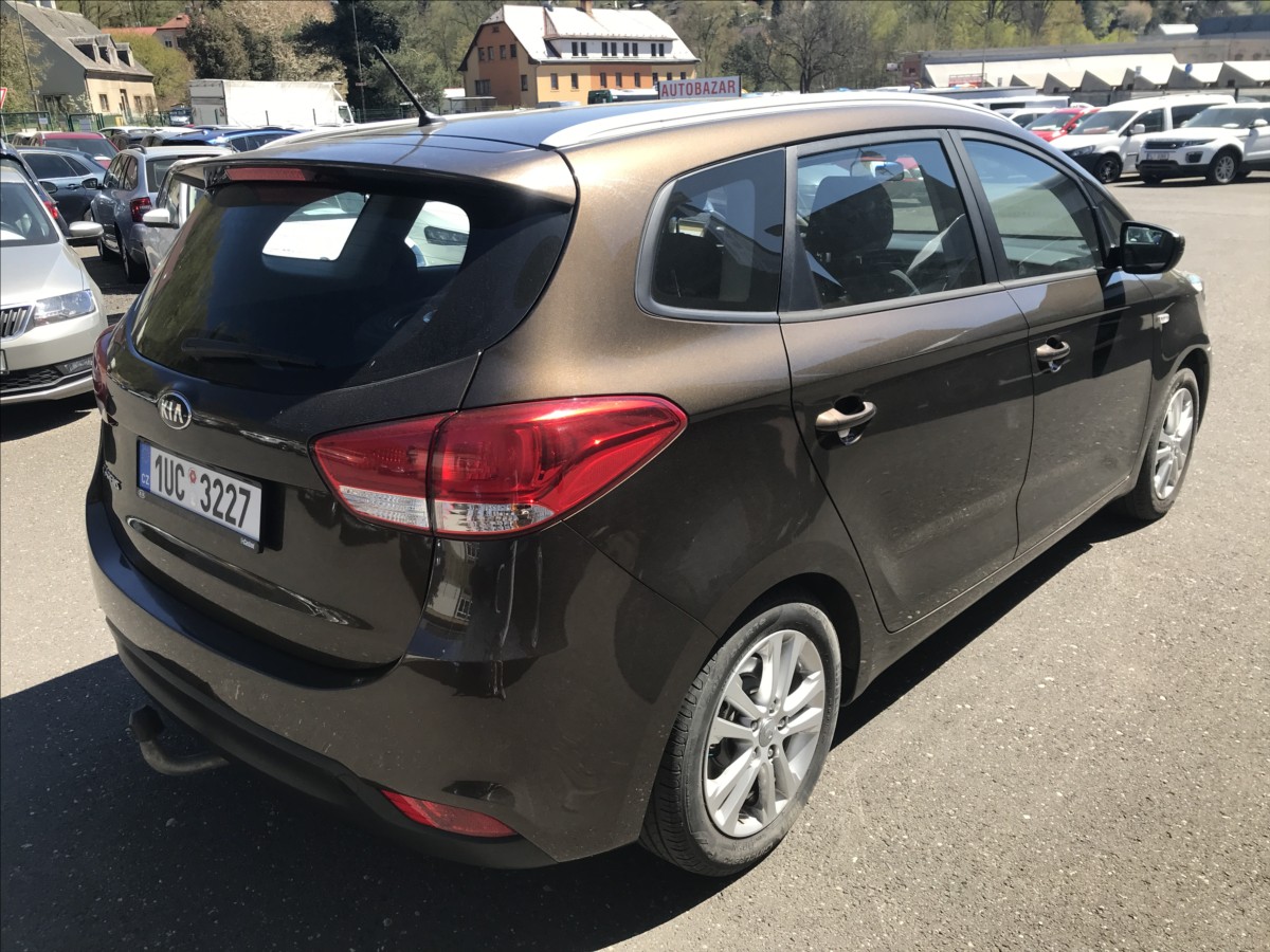 kia-carens-1-6-gdi-99kw - 4