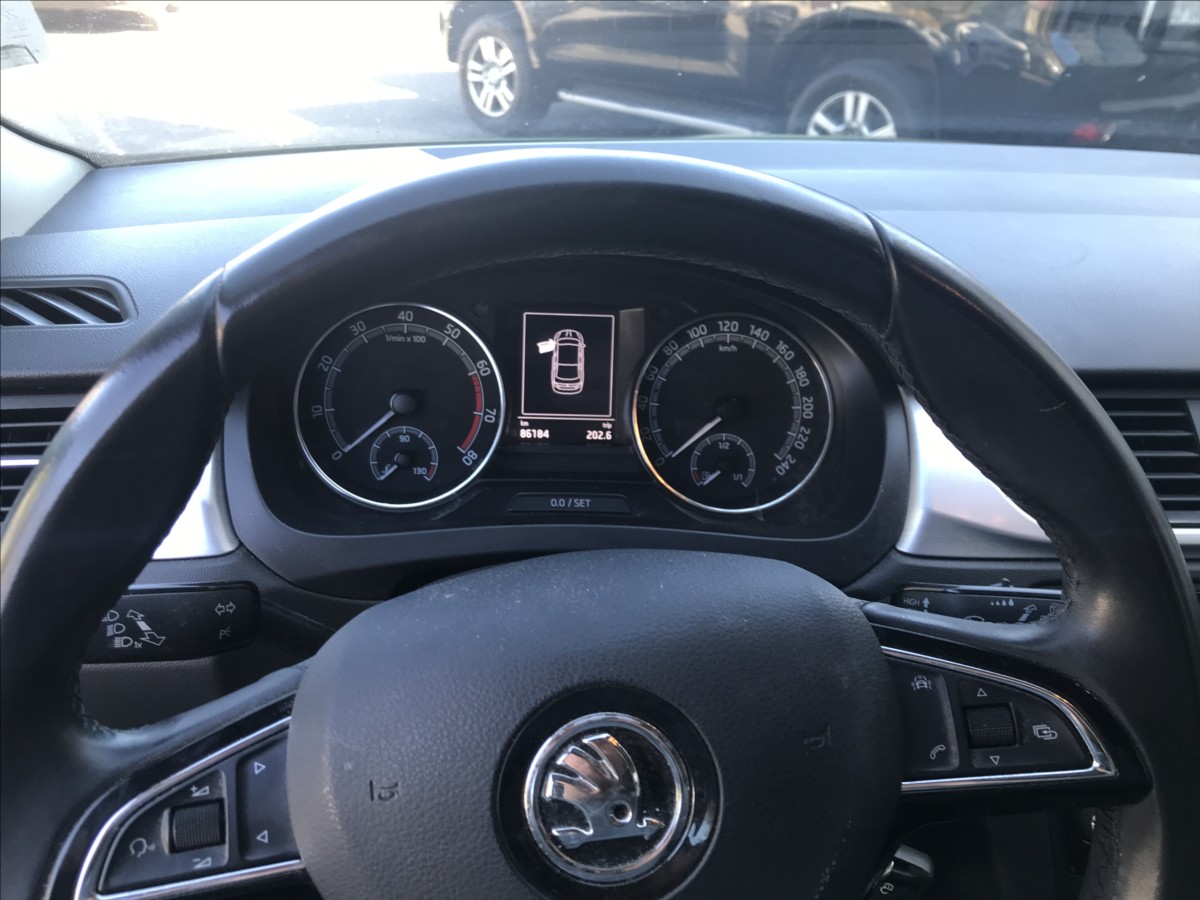 skoda-rapid-1-0-tsi-70kw - 8
