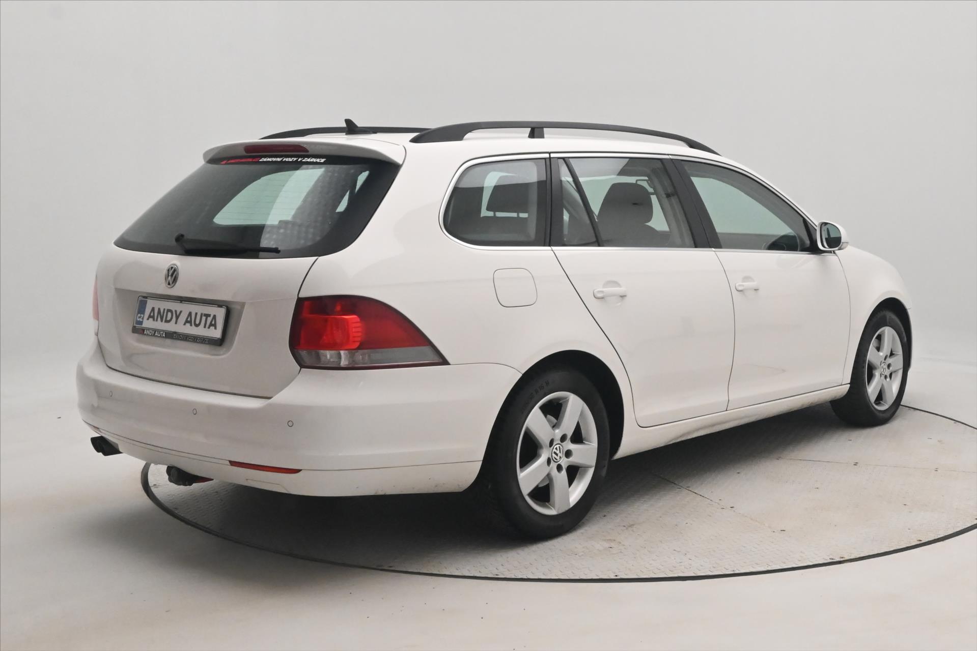 volkswagen-golf-2-0-tdi-110-kw-trendline-zaruka-az-5-let - 4
