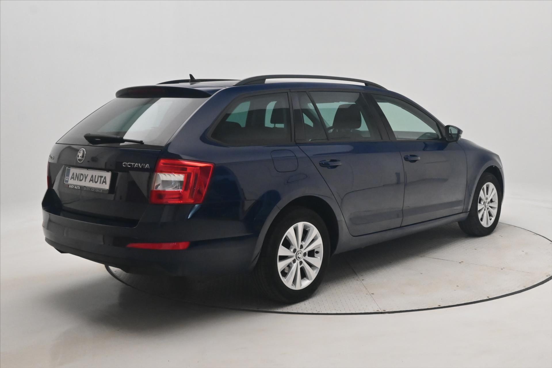skoda-octavia-2-0-tdi-110-kw-ambition-zaruka-az-5-let - 4