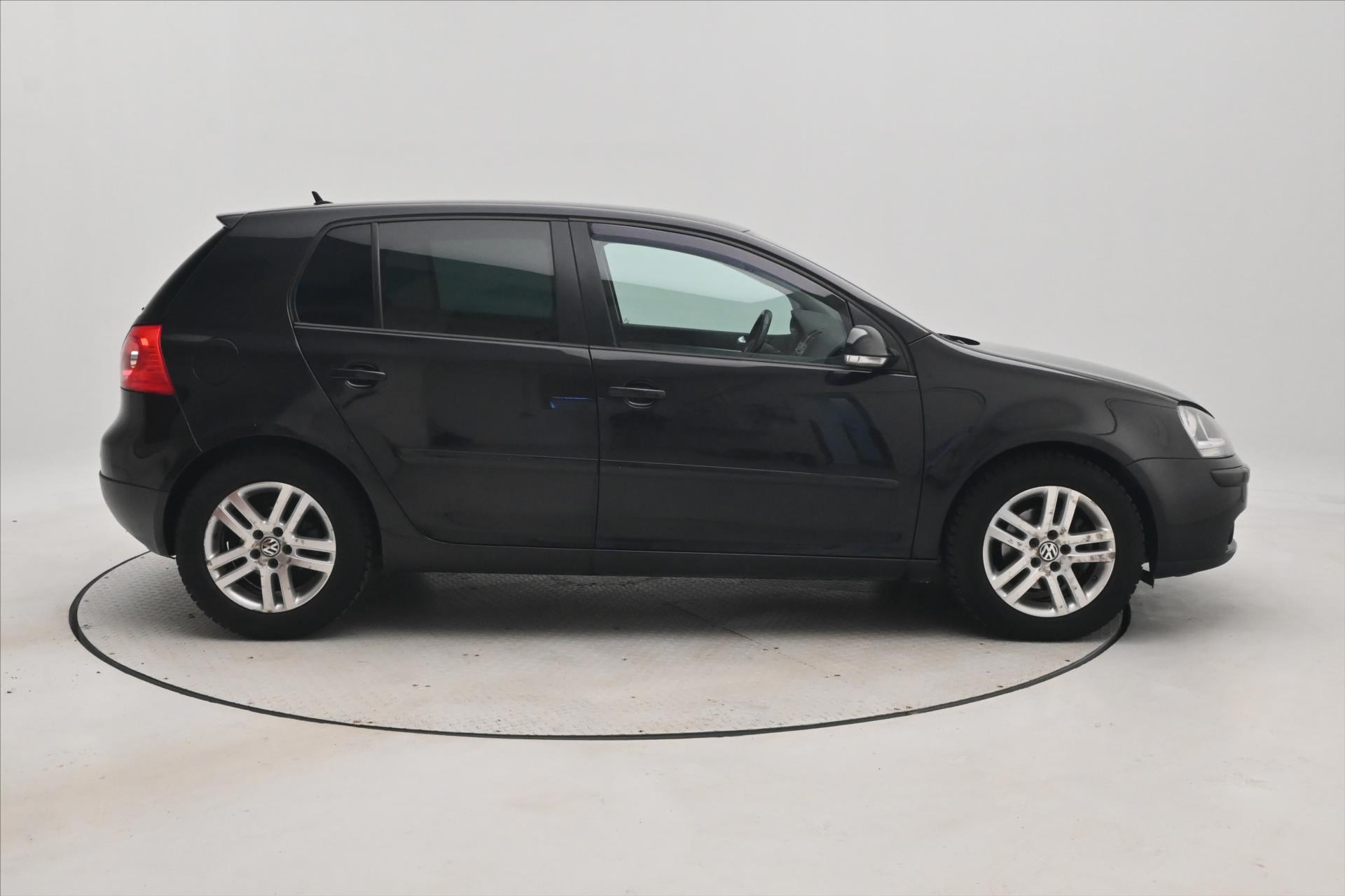 volkswagen-golf-2-0-tdi-103kw-dsg-trend - 3