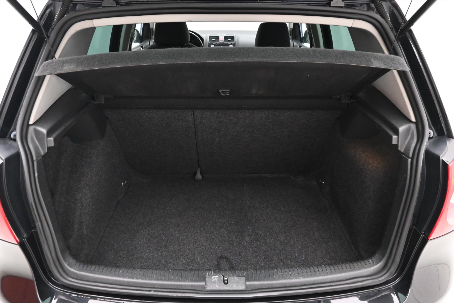volkswagen-golf-2-0-tdi-103kw-dsg-trend - 9