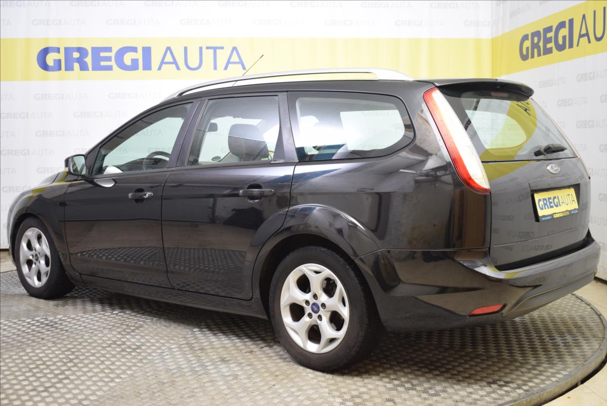 ford-focus-1-8-i-sport-po-servisu - 4