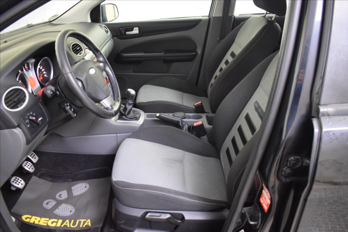 ford-focus-1-8-i-sport-po-servisu - 8