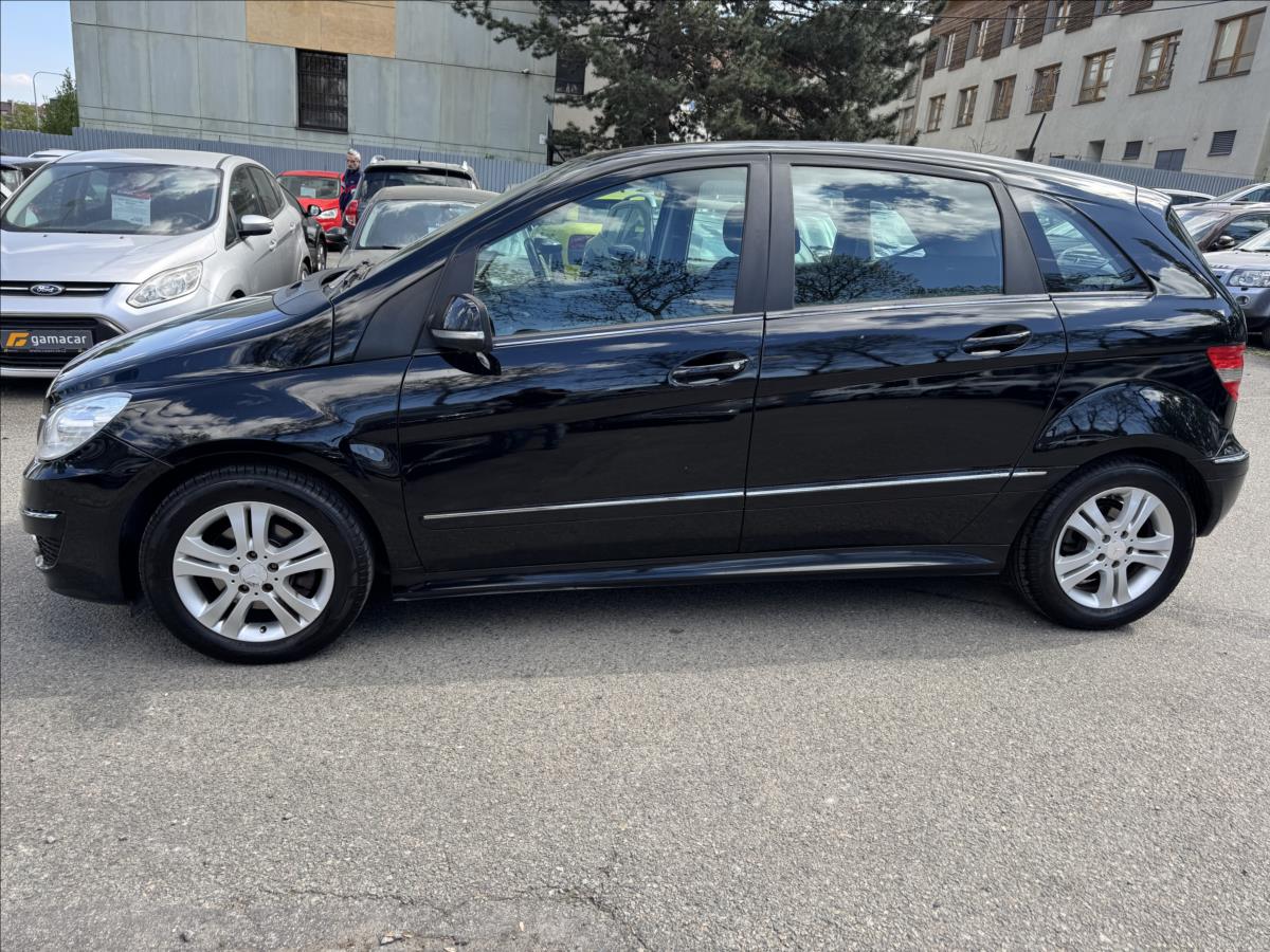 mercedes-benz-tridy-b-2-0-cdi-nove-pneu-baterie - 3