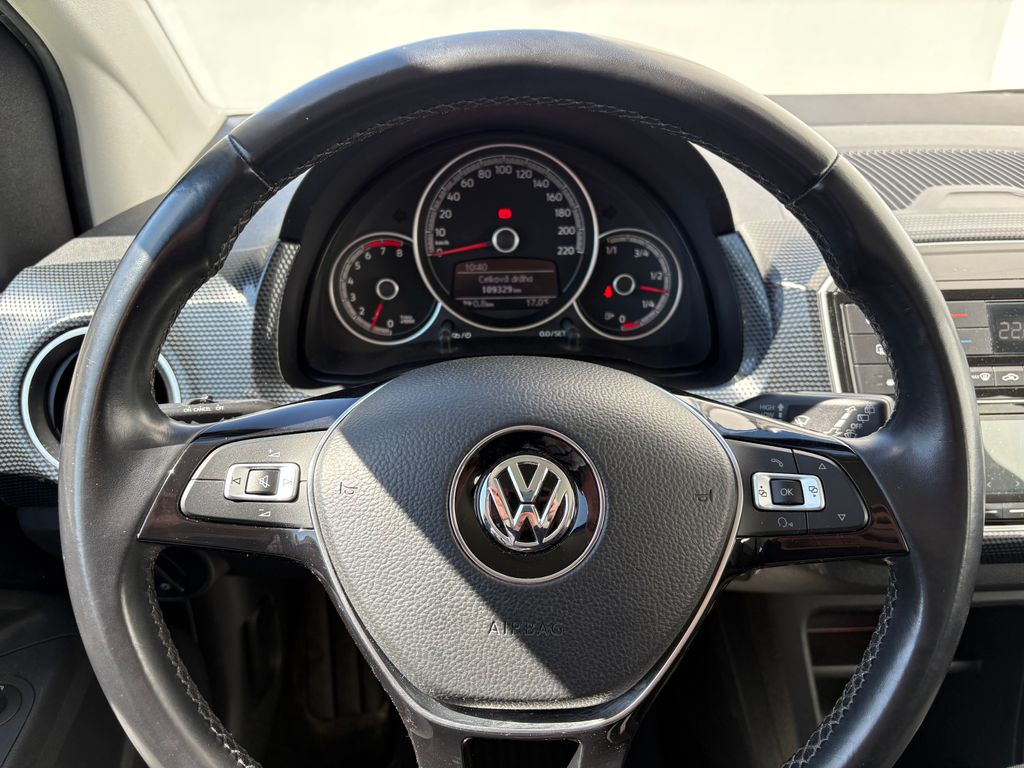 volkswagen-up-1-0-55kw-klima-vyhrevy - 6