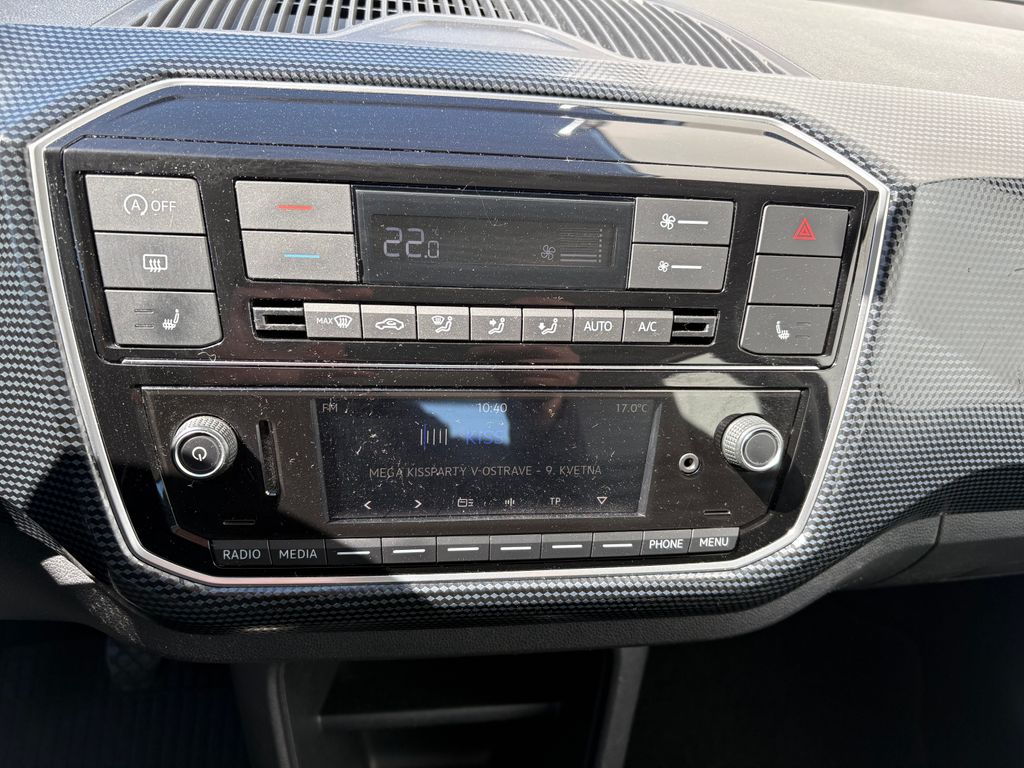 volkswagen-up-1-0-55kw-klima-vyhrevy - 8
