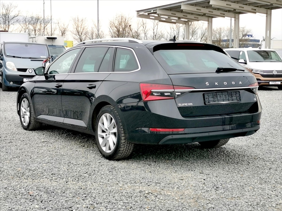 skoda-superb-iv-1-4tsi-phev-dsg-style - 3
