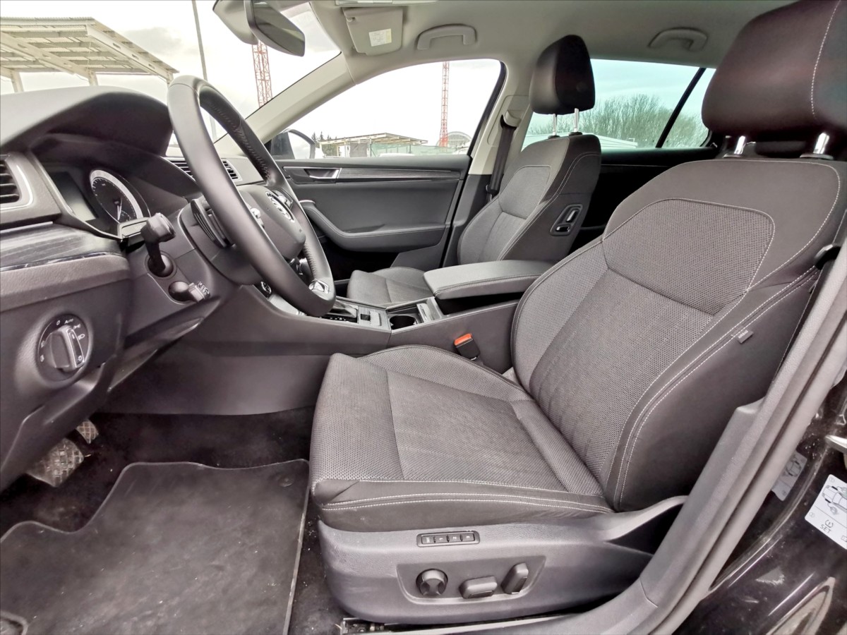 skoda-superb-iv-1-4tsi-phev-dsg-style - 4
