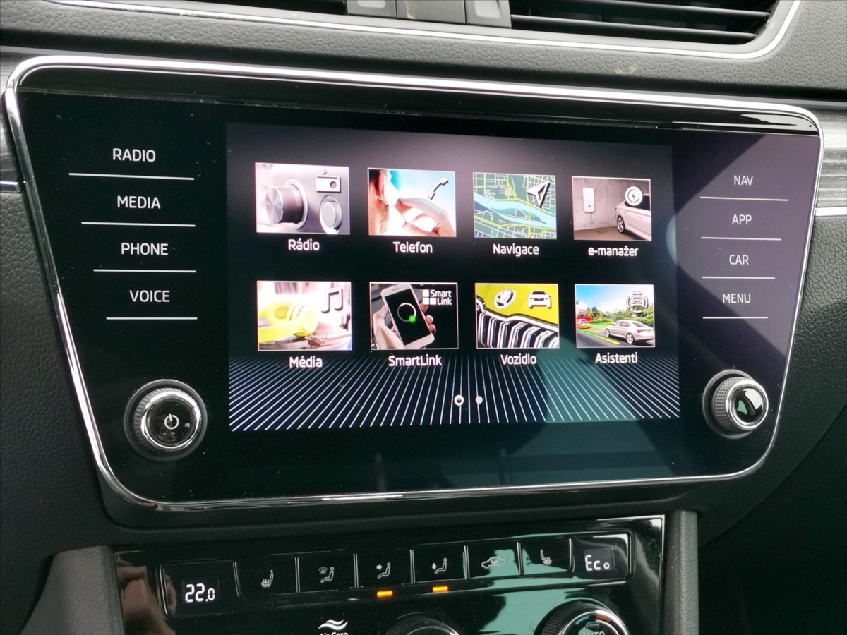 skoda-superb-iv-1-4tsi-phev-dsg-style - 8