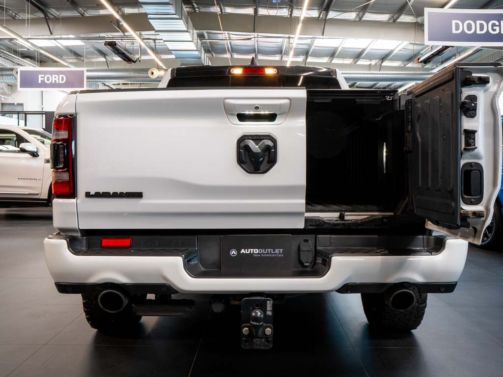 dodge-ram-5-7-v8-laramie-night-edition - 5
