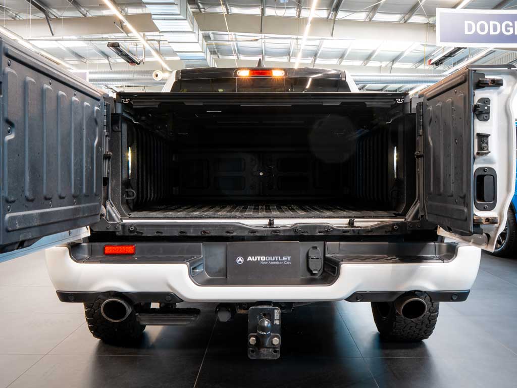 dodge-ram-5-7-v8-laramie-night-edition - 6