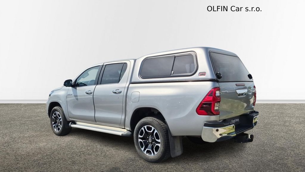 toyota-hilux-executive-2-8d-150kw - 7