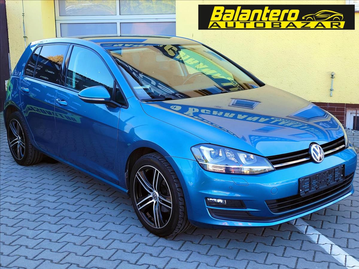 Volkswagen Golf 1,2 CZ, VÝBAVA, SERV.KN.CEBIA