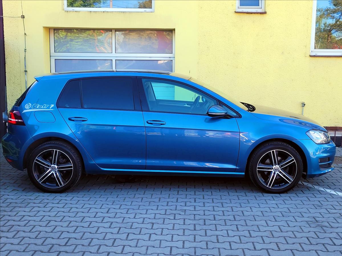 volkswagen-golf-1-2-cz-vybava-serv-kn-cebia - 8