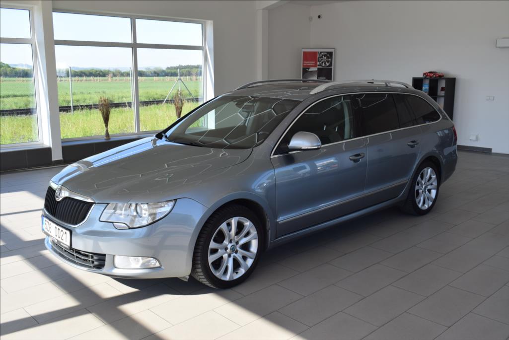 Škoda Superb 2,0 TDi, WEBASTO,tažné,servis,