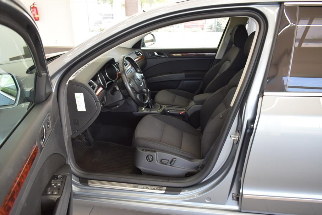 skoda-superb-2-0-tdi-webasto-tazne-servis - 9