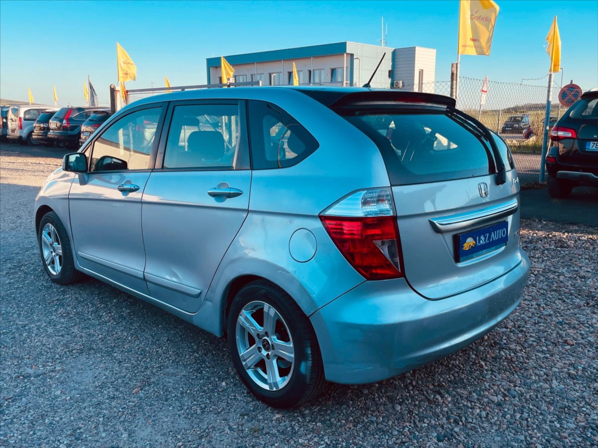 honda-fr-v-2-2-i-ctdi - 3