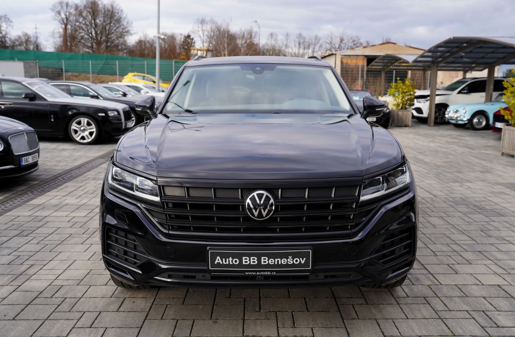 Volkswagen Touareg 3.0 TDI 4M/230PS/Led/kůže/AT