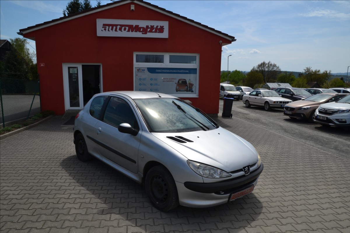 Peugeot 206 1,4 HDI NOVÉ v ČR WEBASTO NOVÁ STK