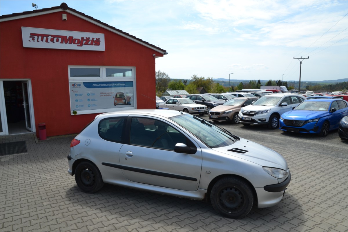 peugeot-206-1-4-hdi-nove-v-cr-webasto-nova-stk - 5