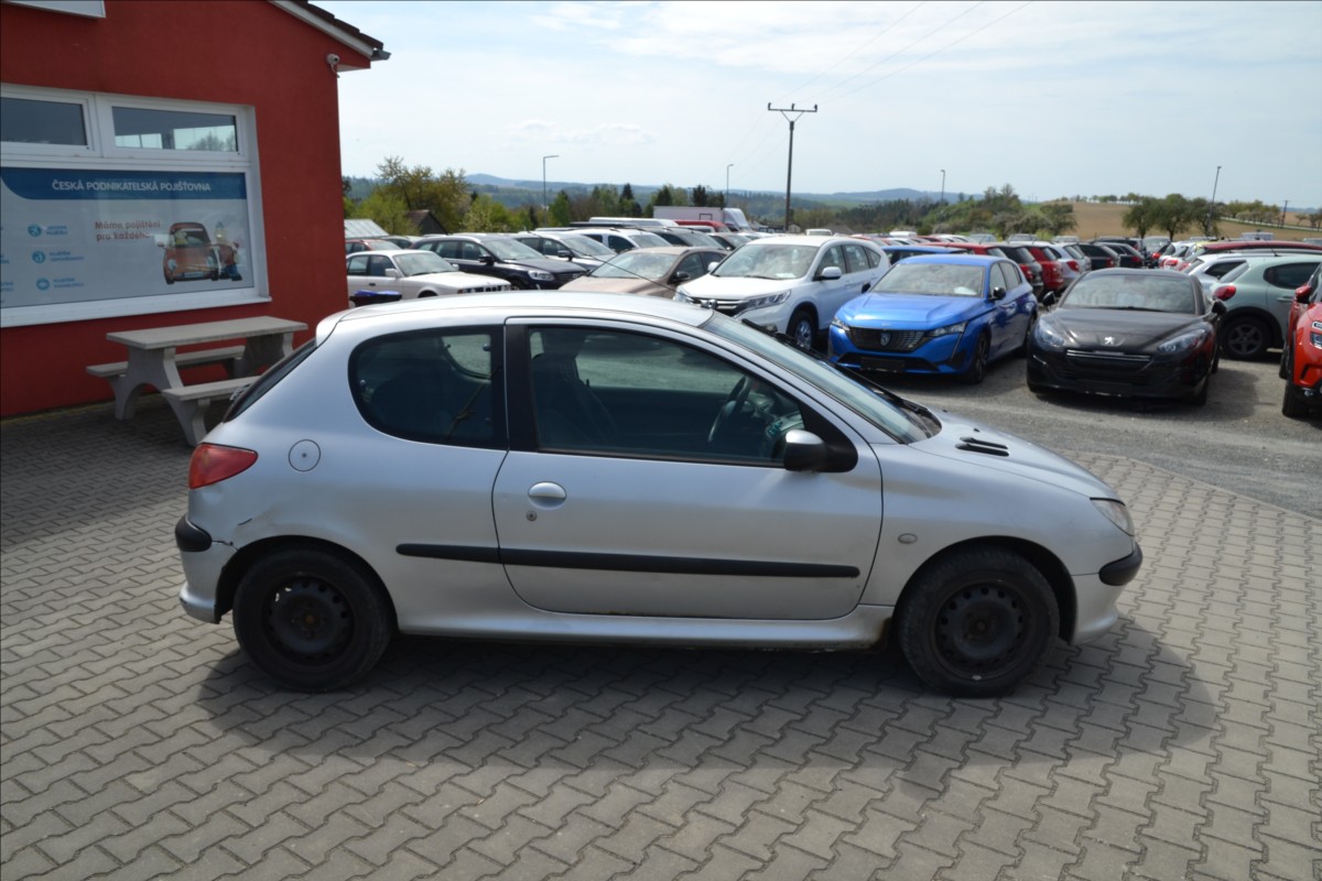 peugeot-206-1-4-hdi-nove-v-cr-webasto-nova-stk - 6