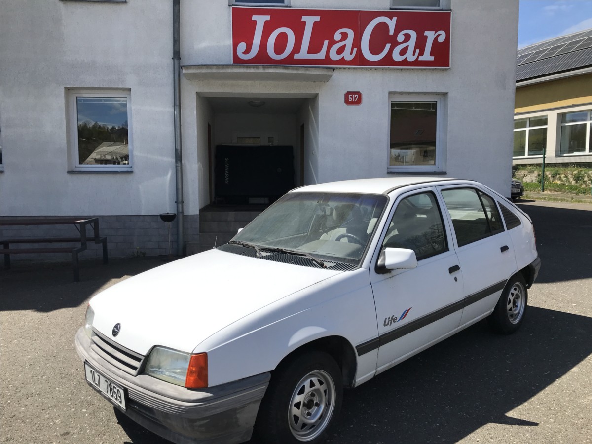 Opel Kadett 1,3 i 5dv.