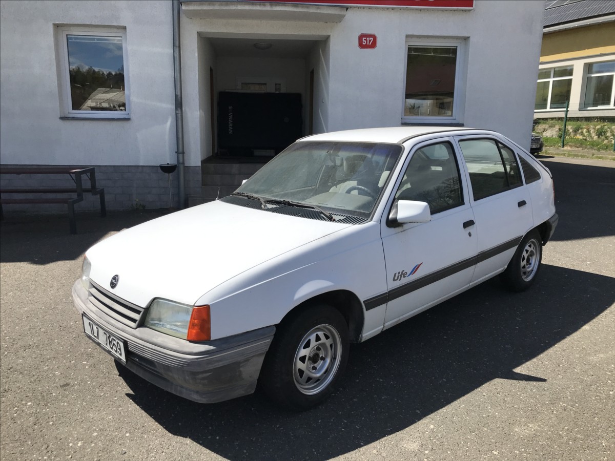 opel-kadett-1-3-i-5dv - 2