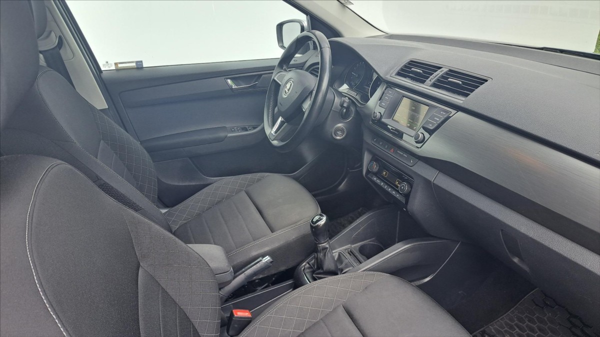 skoda-fabia-1-4-tdi-style-66kw-combi - 4