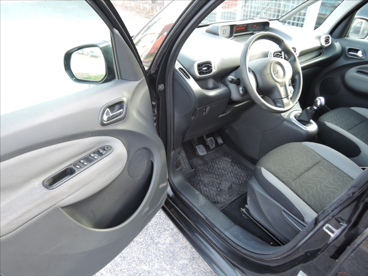citroen-c3-picasso-1-4-vti-tazne-senzory-servis - 7