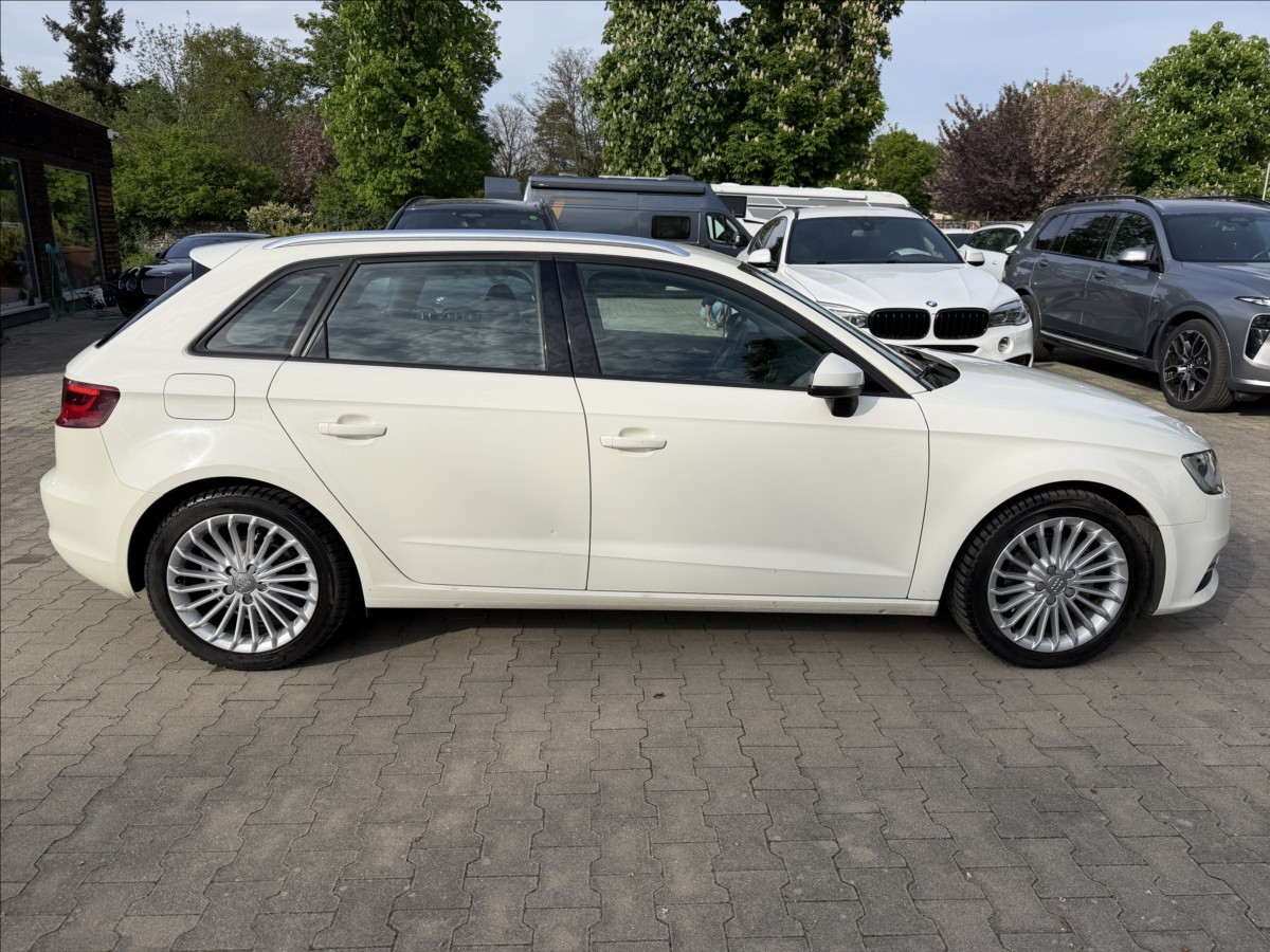 audi-a3-sportback-1-6-tdi - 4