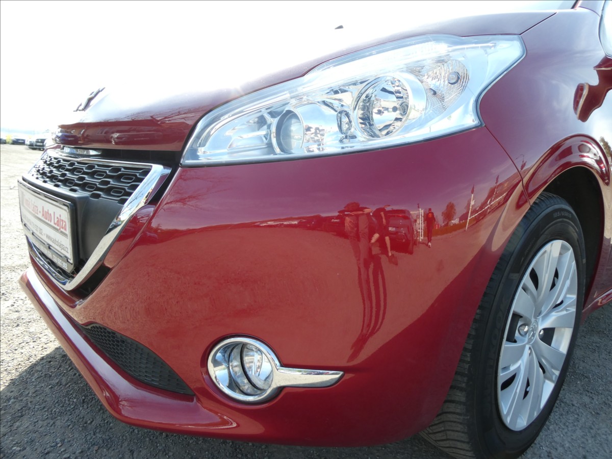 peugeot-208-1-2-i-60kw-1-majitel-serviska - 3