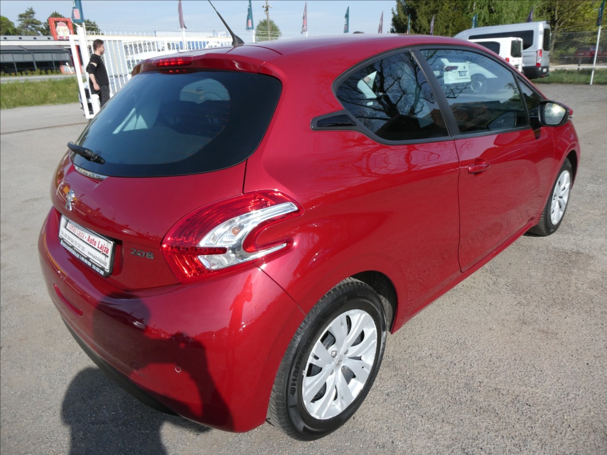 peugeot-208-1-2-i-60kw-1-majitel-serviska - 8