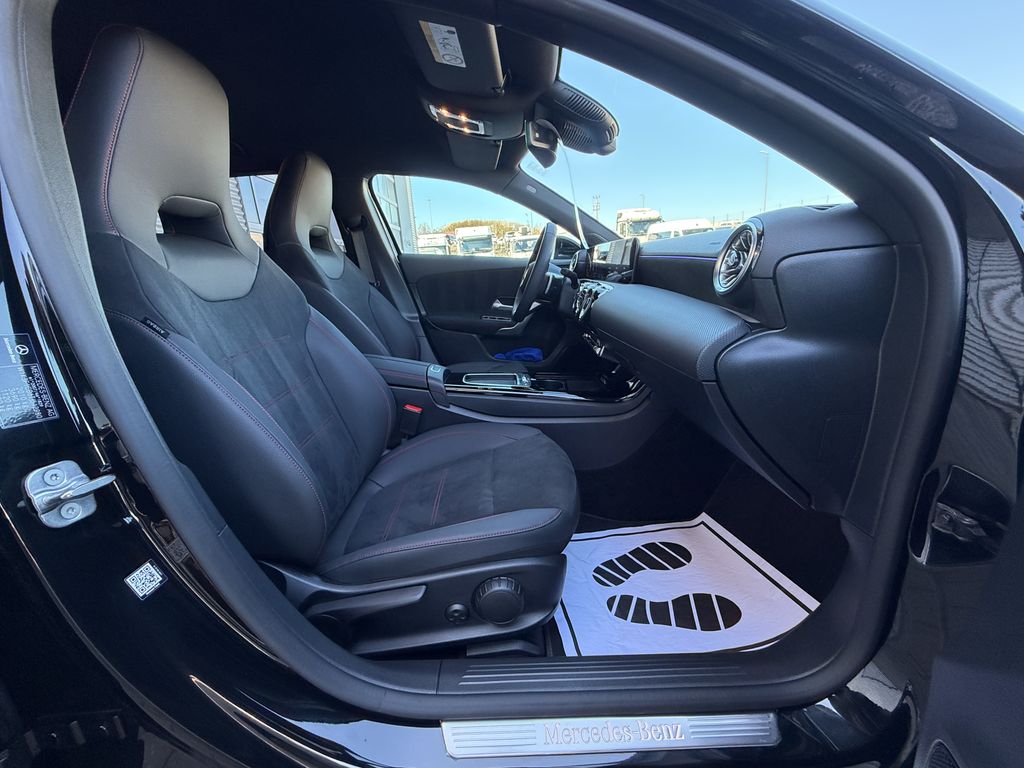 mercedes-benz-tridy-a-200d-amg-style-edition - 9