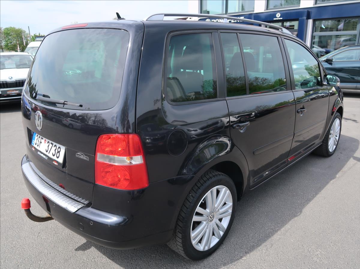 volkswagen-touran-2-0-tdi-103kw-aut-klima-tazne - 2