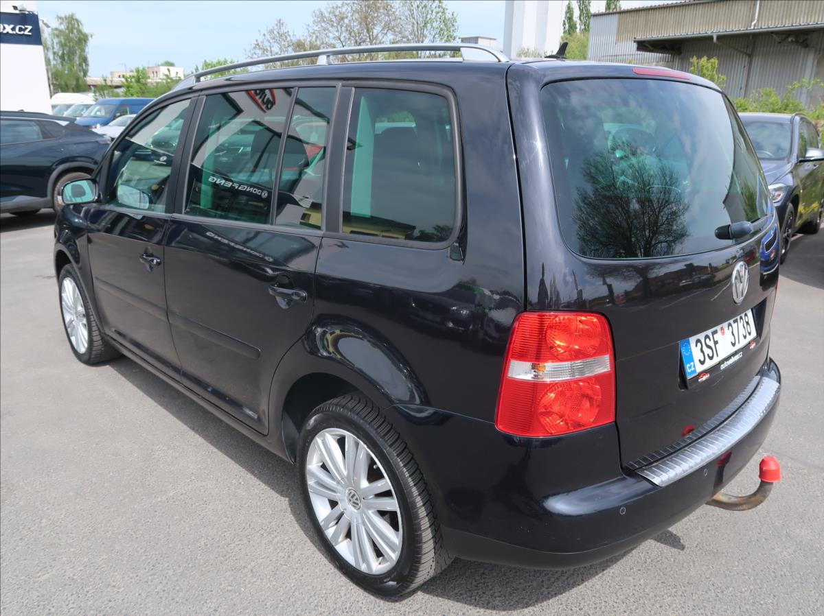 volkswagen-touran-2-0-tdi-103kw-aut-klima-tazne - 3