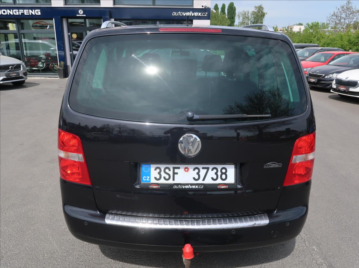 volkswagen-touran-2-0-tdi-103kw-aut-klima-tazne - 7