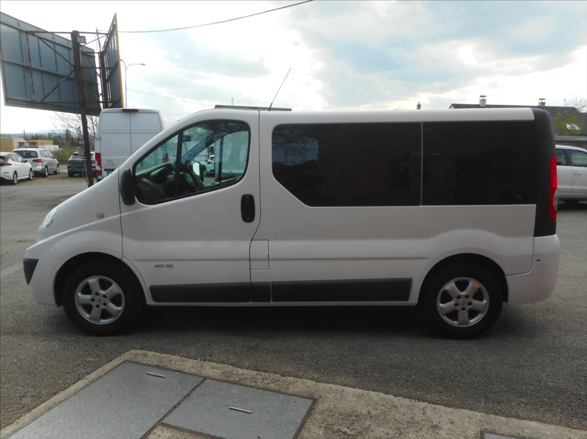 renault-trafic-2-0-dci-9-mist - 7